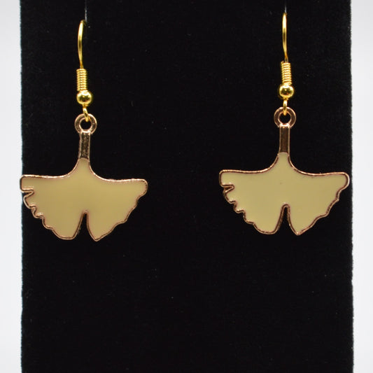 Cream Leaf A Earrings