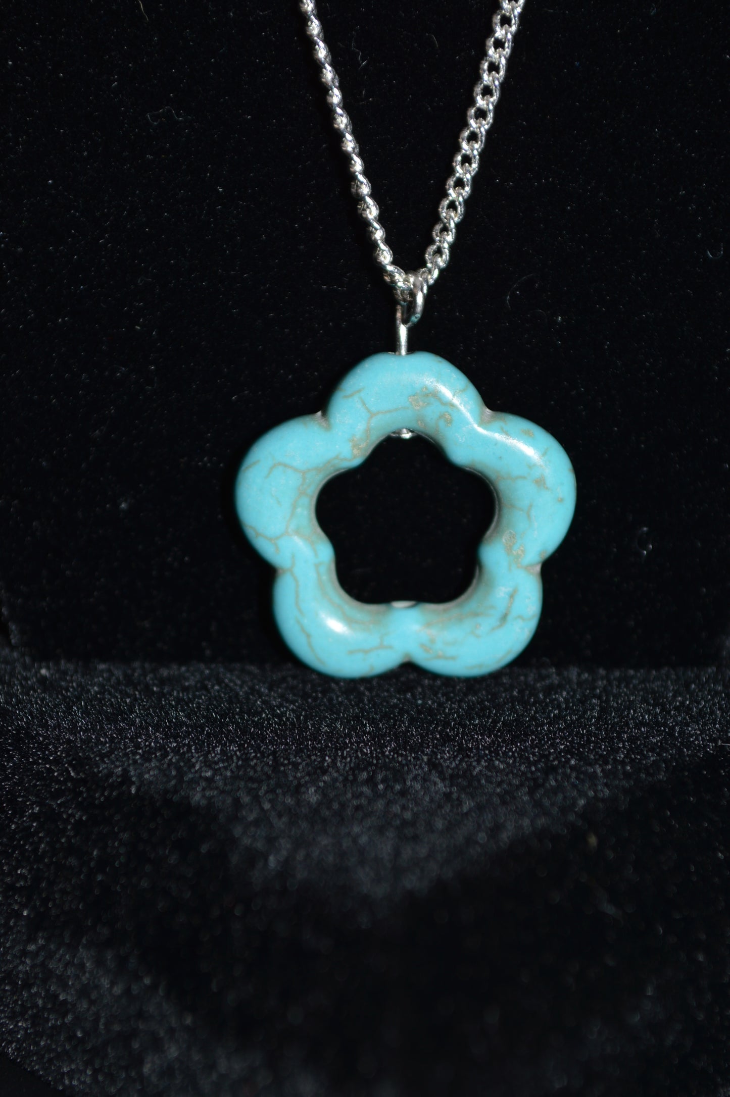 Large Resin Flower Pendant Necklace and Earring Set (Turquoise)